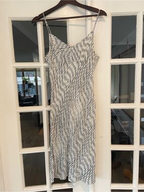 Banana Republic Navy and White Y2K Style Spaghetti-Strap Slip Dress